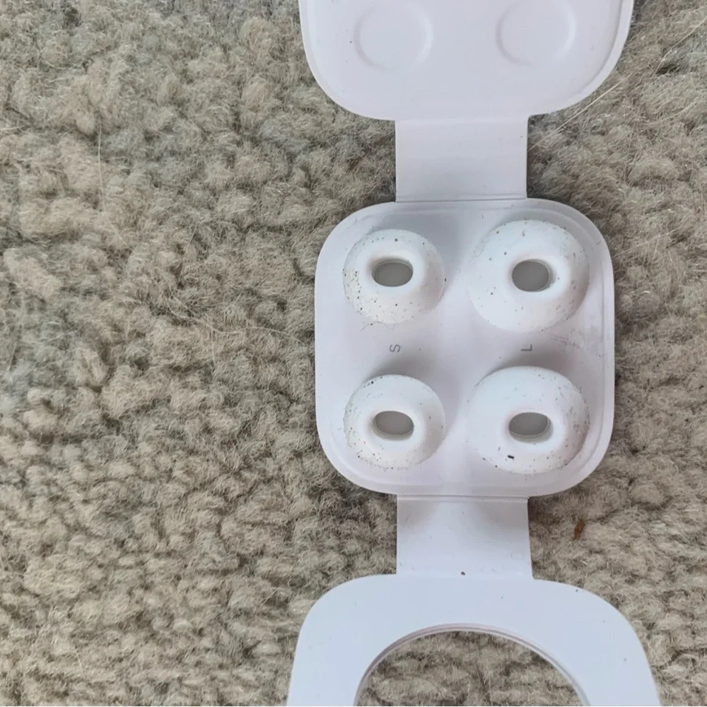 White Ear Bud Ends